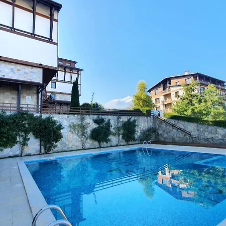 Apartman Lovely With Mountain View & Banszko