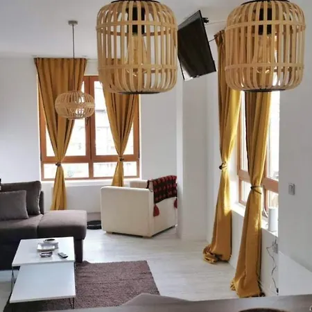 Apartman Lovely With Mountain View & *
