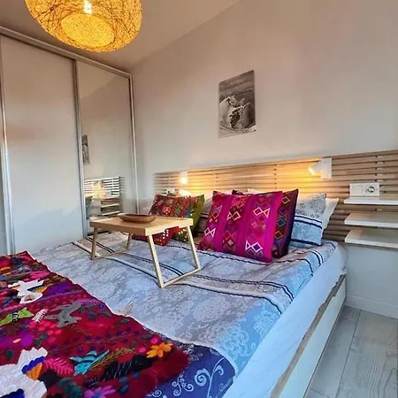 Apartman Lovely With Mountain View & Banszko